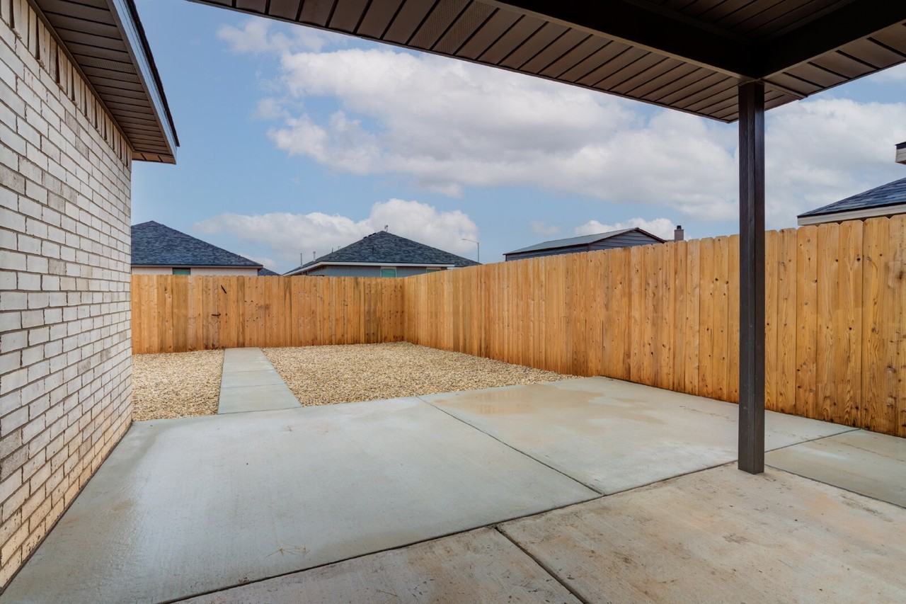 13218 Sherman Ave - Photo 5 of 26