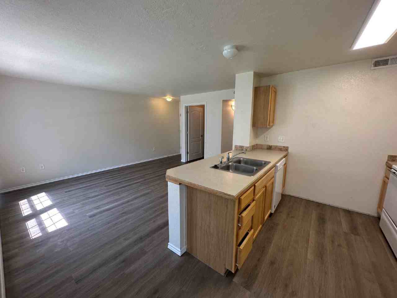 11895 W Cloverbrook Ln - Photo 5 of 29