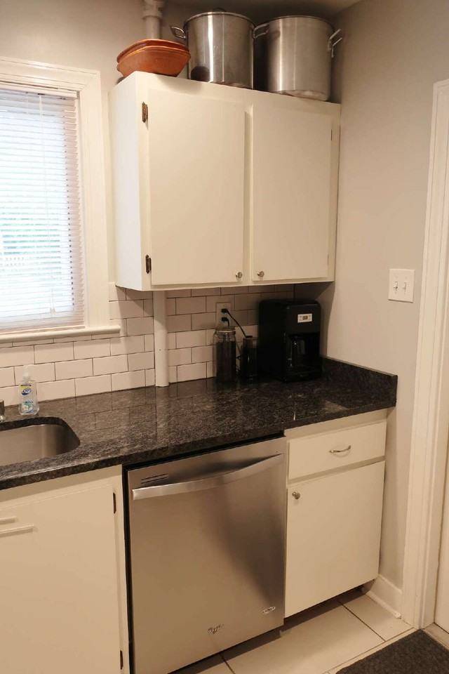 2102 E 37th St - Photo 4 of 15