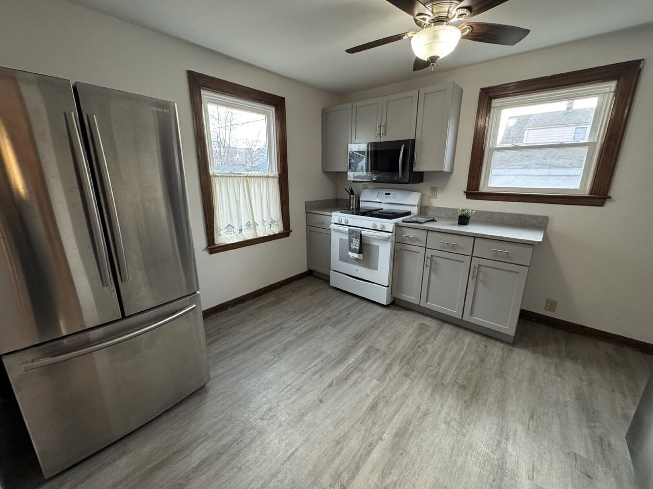 721 E Oberlin Ave - Photo 4 of 12