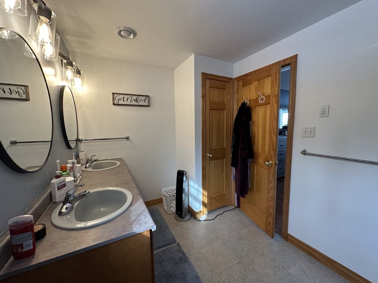 39 Lawn Ave - Photo 7 of 30