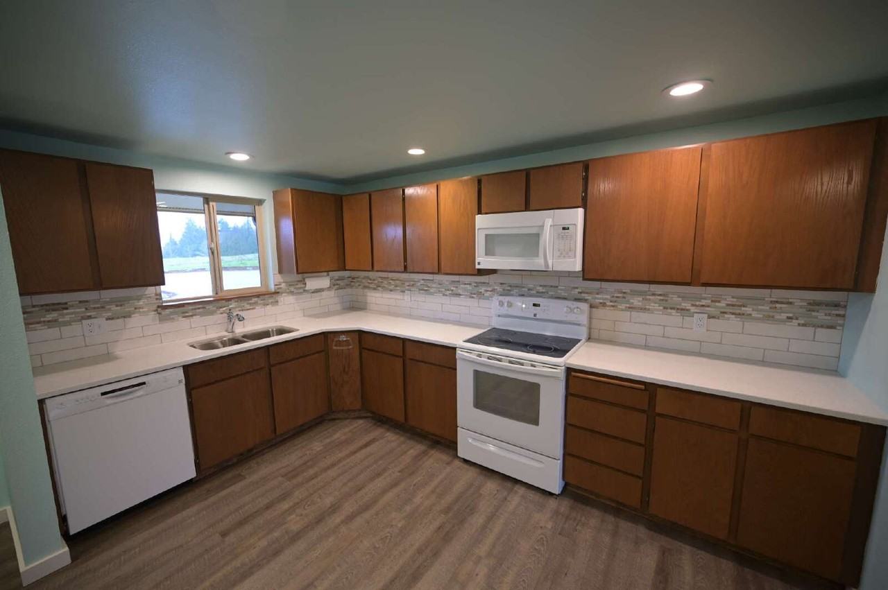 1301 S 3rd Ave #19C - Photo 4 of 25