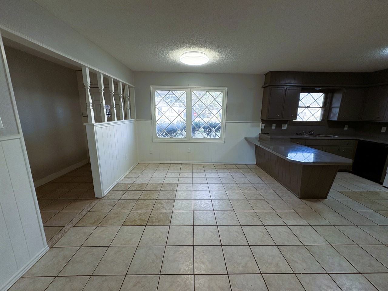 2215 36th St - Photo 6 of 16