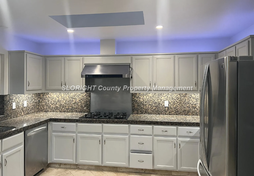 3340 Johnson Ave - Photo 5 of 16