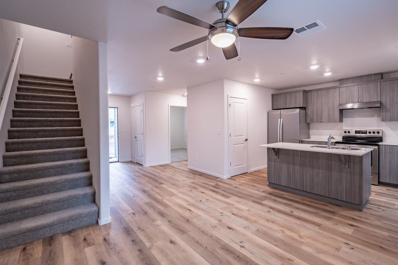 Roosevelt Commons - Photo 3 of 20