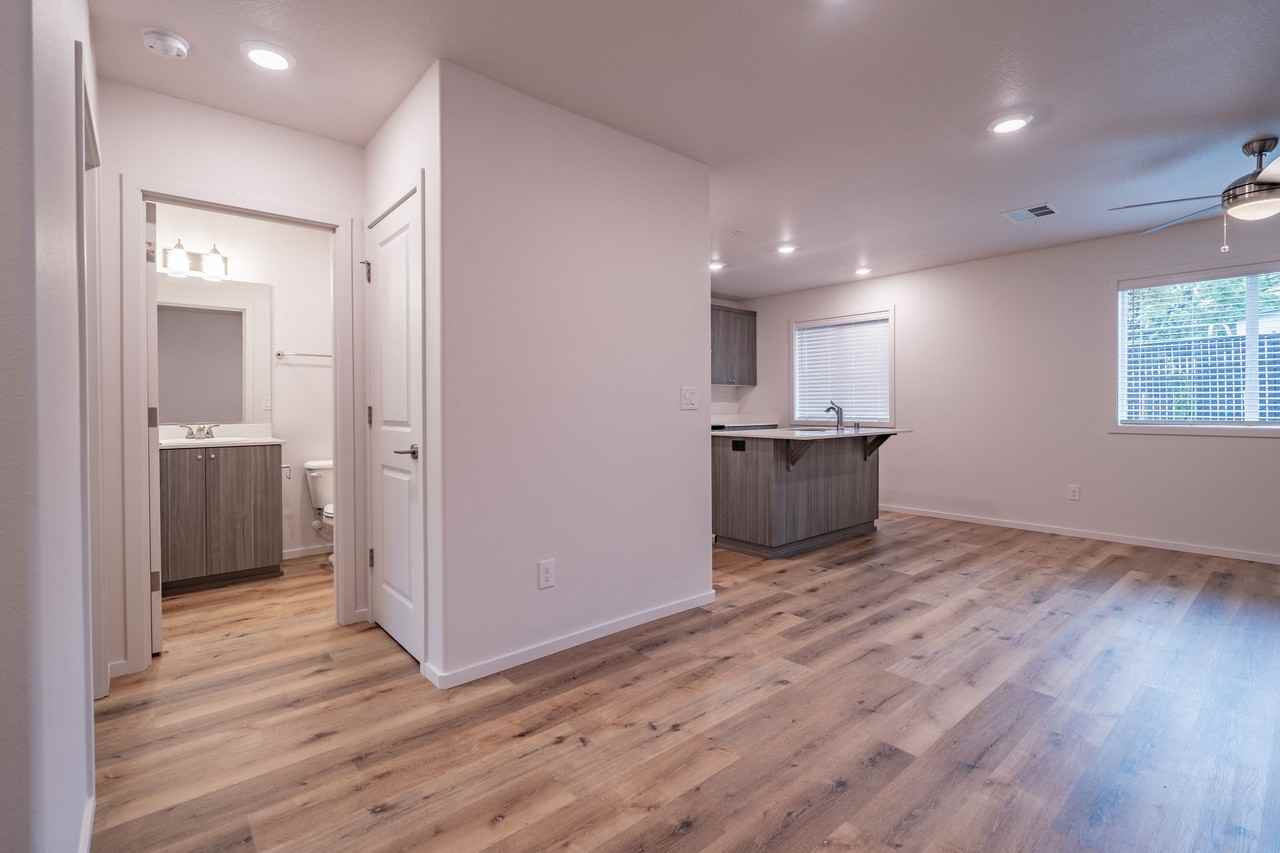 Roosevelt Commons - Photo 6 of 20