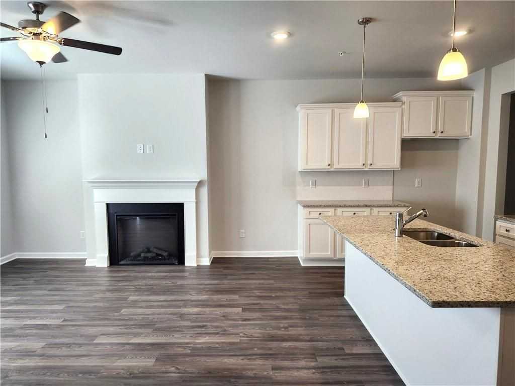 434 Lanier Cir - Photo 3 of 18