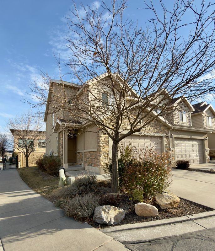 664 E 110 S - Photo 2 of 42