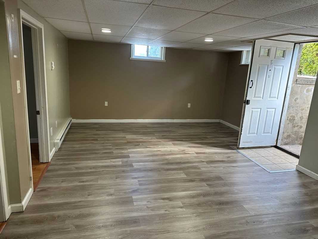 120 Frank St - Photo 3 of 8