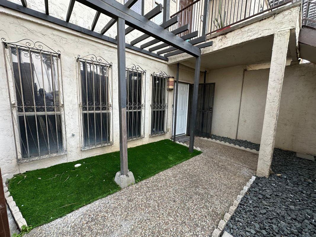 101 W Del Mar Blvd ##6c - Photo 2 of 25