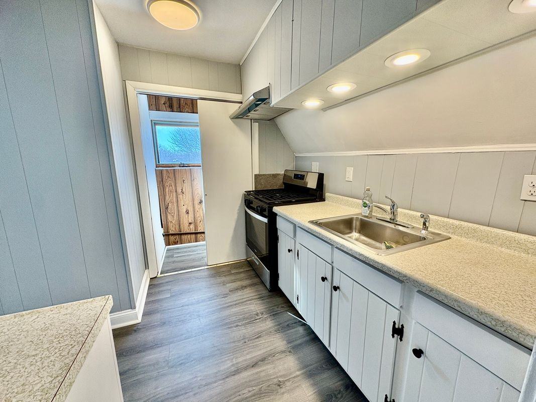 735 Morgan Ave - Photo 3 of 14