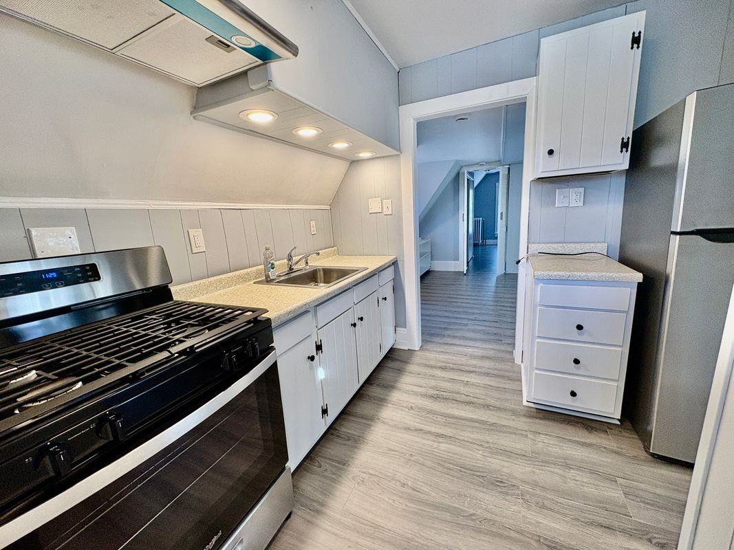 735 Morgan Ave - Photo 4 of 14