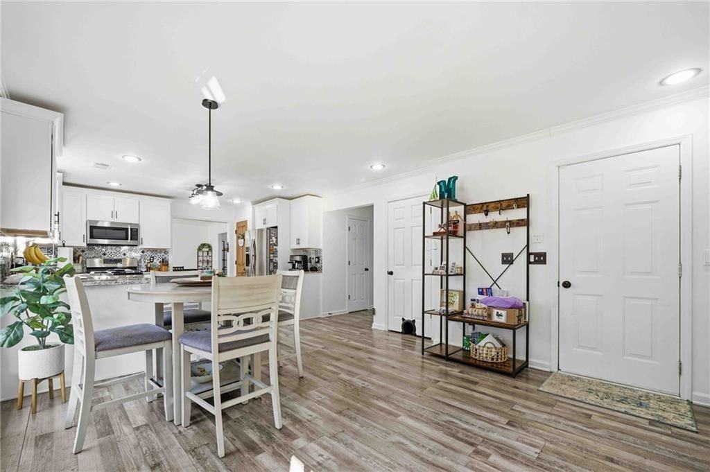 442 Highpoint Xing - Photo 7 of 50