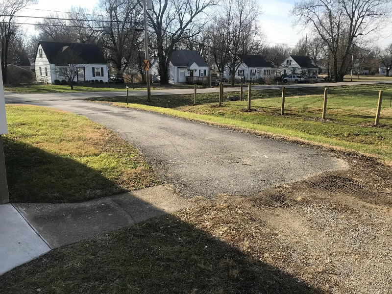 3811 Blanton Ln - Photo 3 of 19