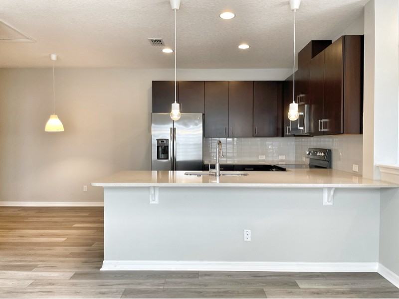 13718 Grunberg Ave - Photo 2 of 15