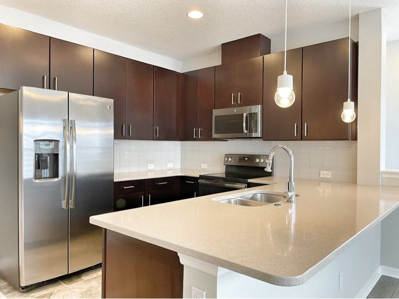 13718 Grunberg Ave - Photo 4 of 15