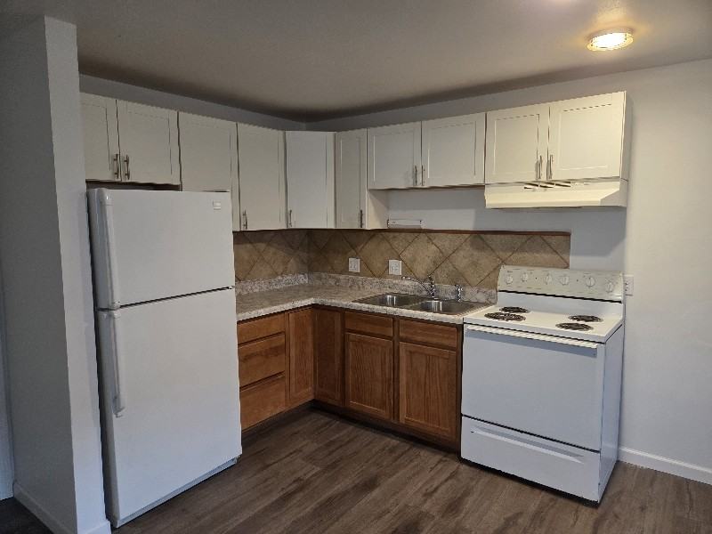 1312 E Wilson Ave #1 - Photo 5 of 12