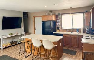 featured image of 411 W Quartz St #B