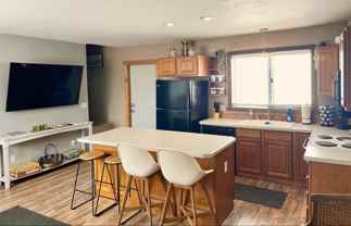 411 W Quartz St #B - Photo 1 of 1