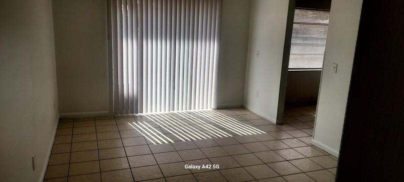 2039 Woodbridge Ln - Photo 2 of 7