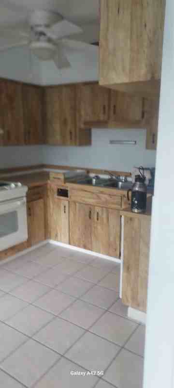 2039 Woodbridge Ln - Photo 5 of 7