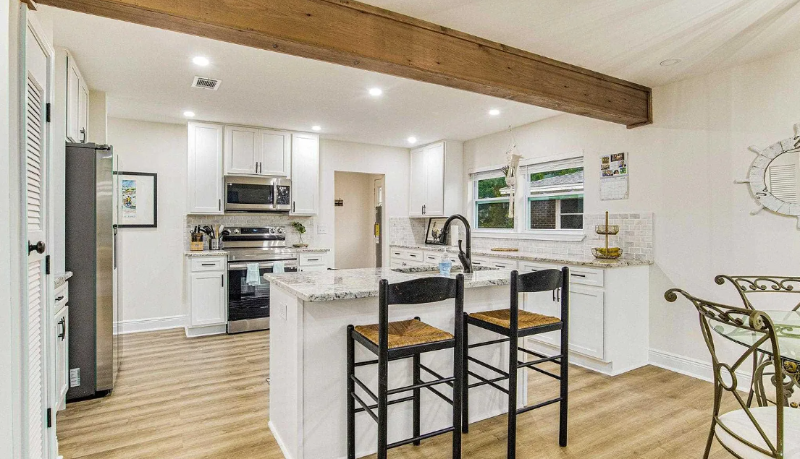 814 W Gonzalez St - Photo 7 of 13