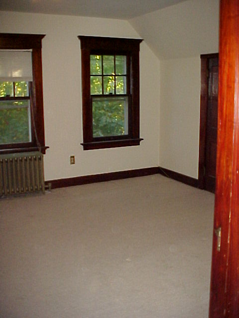 950 Elm St #3 - Photo 5 of 12