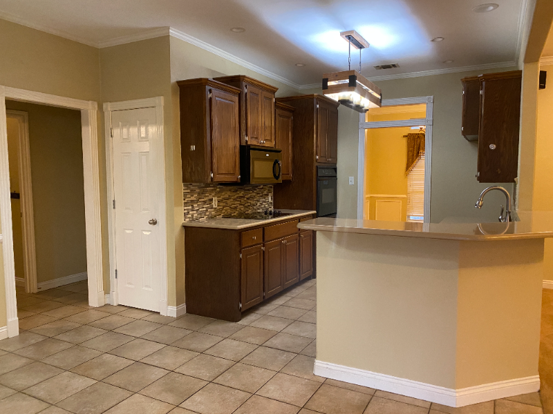 6707 Lawson Cir - Photo 4 of 20