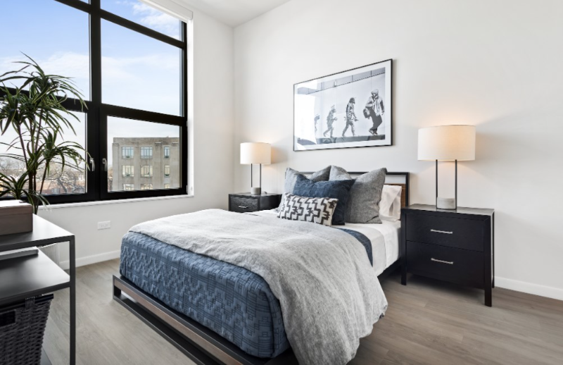 2477 N Milwaukee Ave - Photo 6 of 14