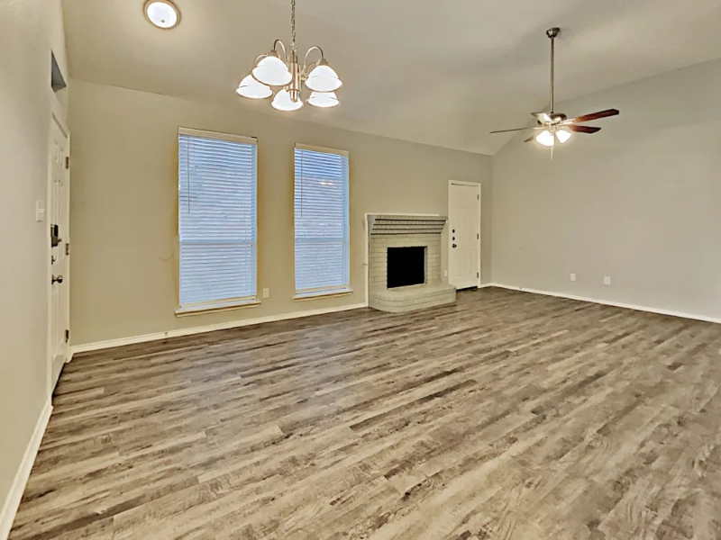 2408 Baretta Dr - Photo 2 of 14