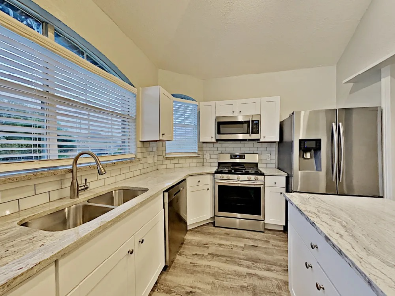 2408 Baretta Dr - Photo 4 of 14