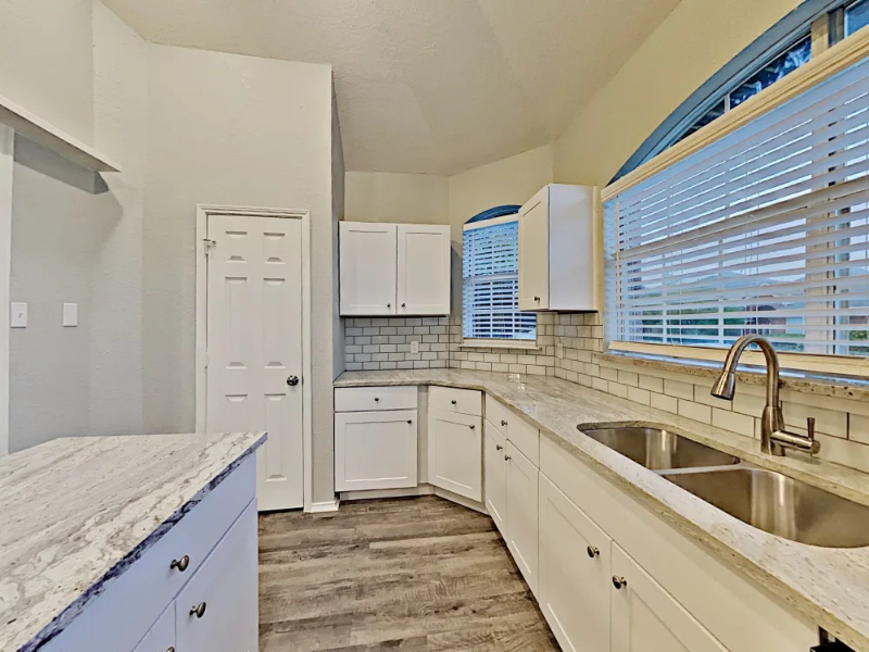 2408 Baretta Dr - Photo 5 of 14