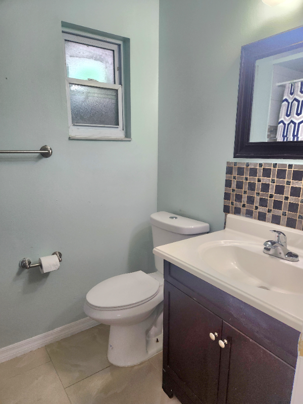 111 Hermosillo Dr - Photo 7 of 8