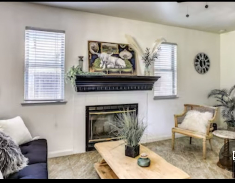 3530 N Lodi Ave - Photo 3 of 5