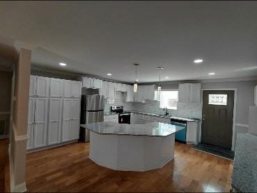 134 River Rd - Photo 5 of 17