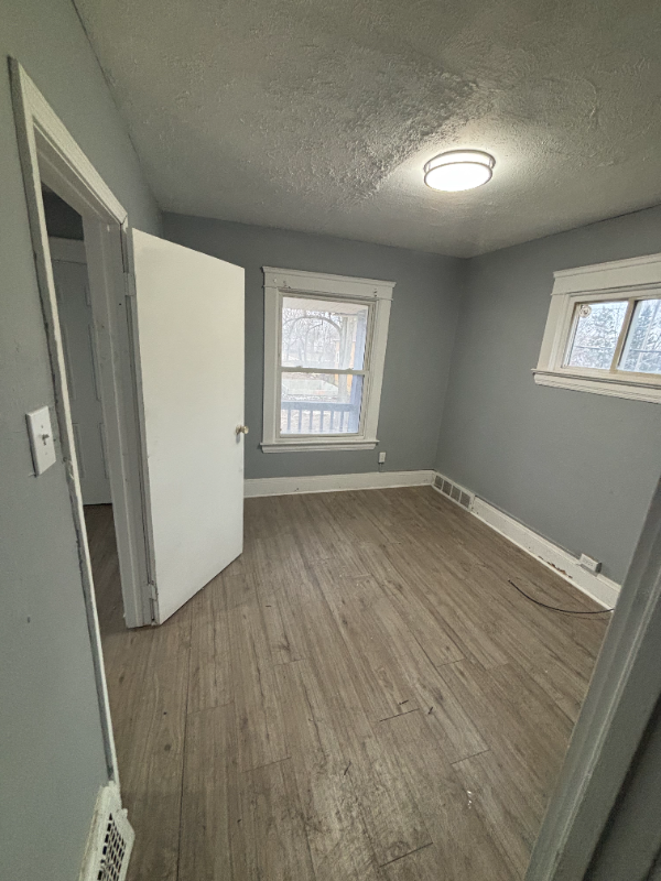 12617 Griffing Ave #UP - Photo 3 of 10