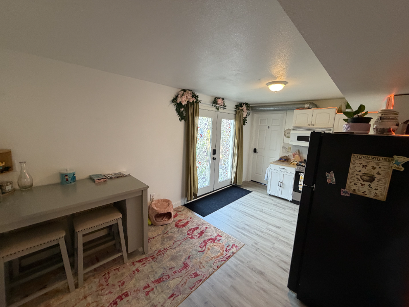 2914 Sunset Dr W - Photo 3 of 8