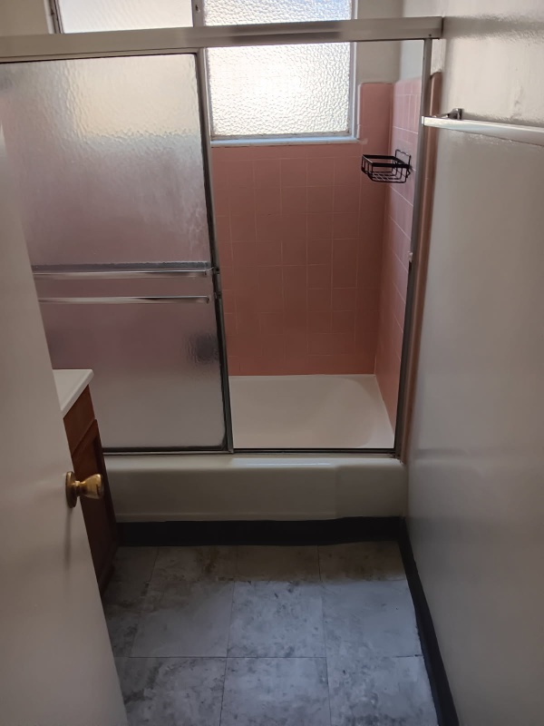 911 S Marengo Ave #4 - Photo 4 of 4