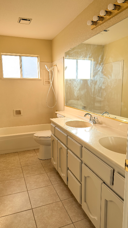 1169 Zumstein Ct - Photo 2 of 15