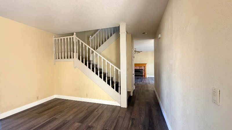 1169 Zumstein Ct - Photo 7 of 15