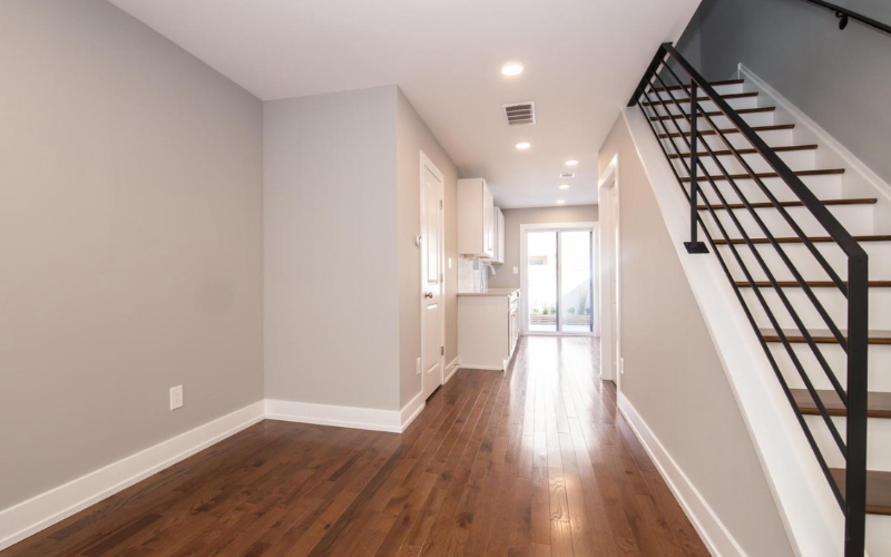 1513 S Woodstock St - Photo 2 of 15