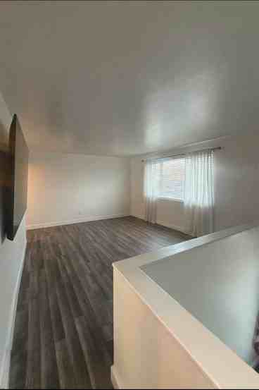 7598 Sw - Photo 3 of 4