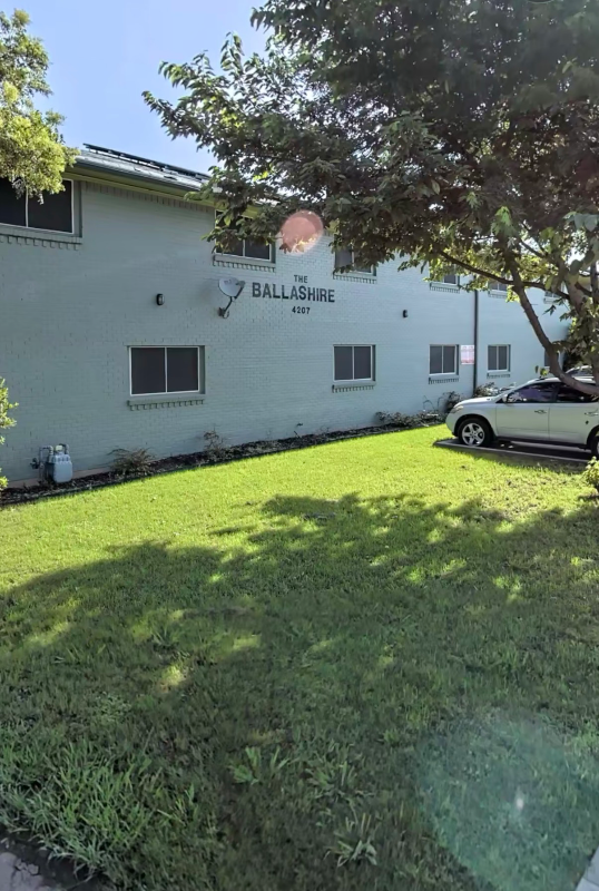 4207 Meredith Ave - Photo 2 of 2