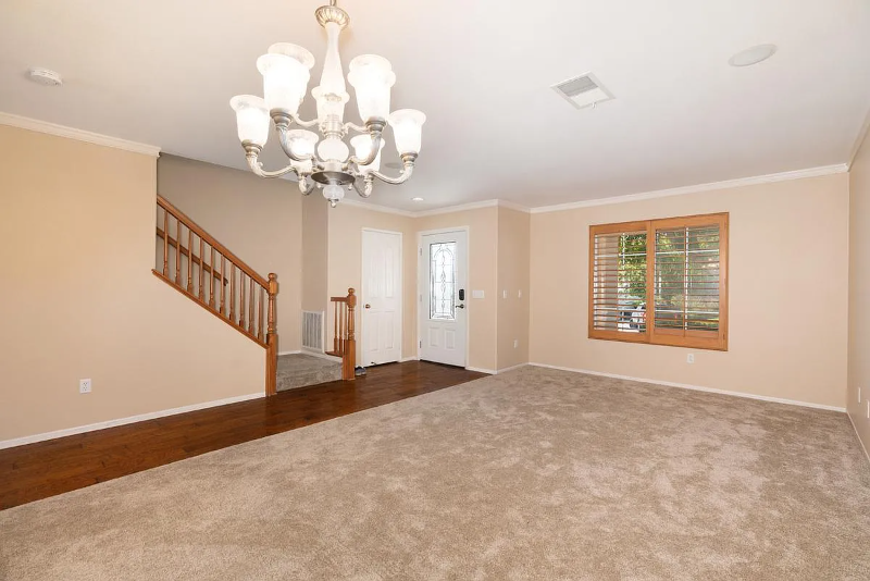 302 La Soledad Way - Photo 2 of 20