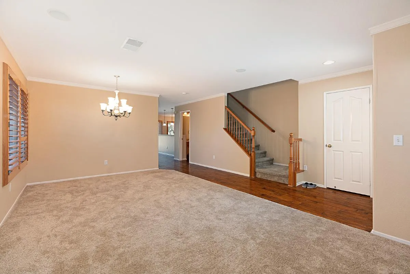 302 La Soledad Way - Photo 3 of 20