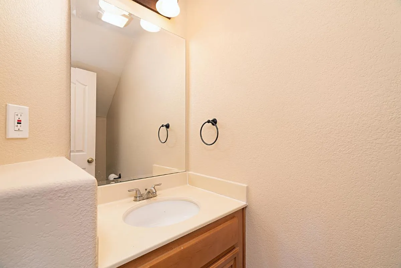 302 La Soledad Way - Photo 4 of 20