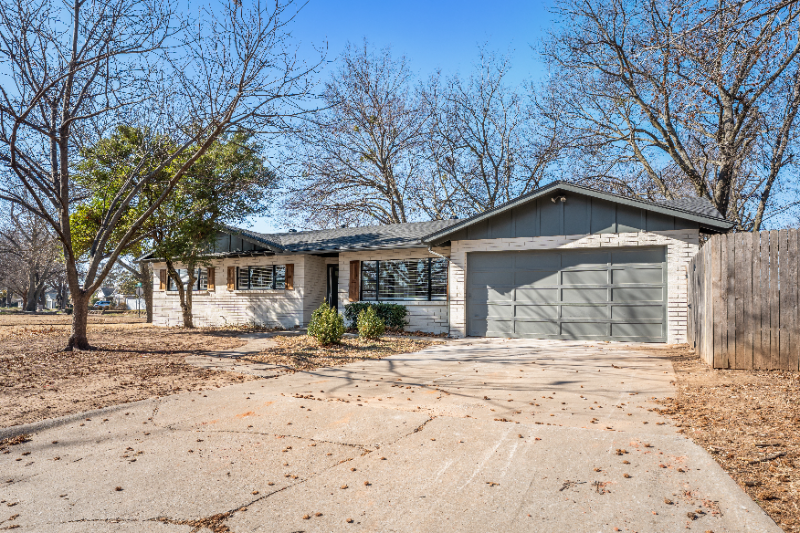 2620 Acacia Ct - Photo 2 of 20