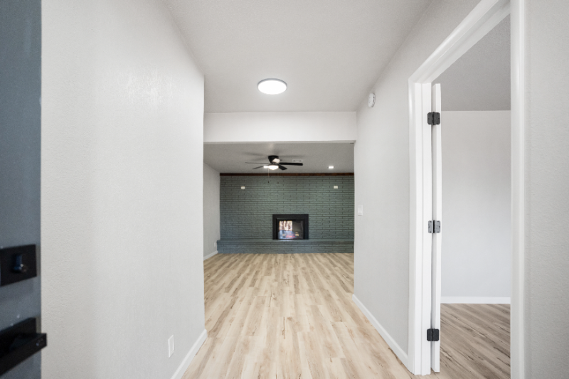 2620 Acacia Ct - Photo 4 of 20