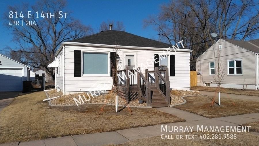 814 E 14th St - Photo 2 of 21