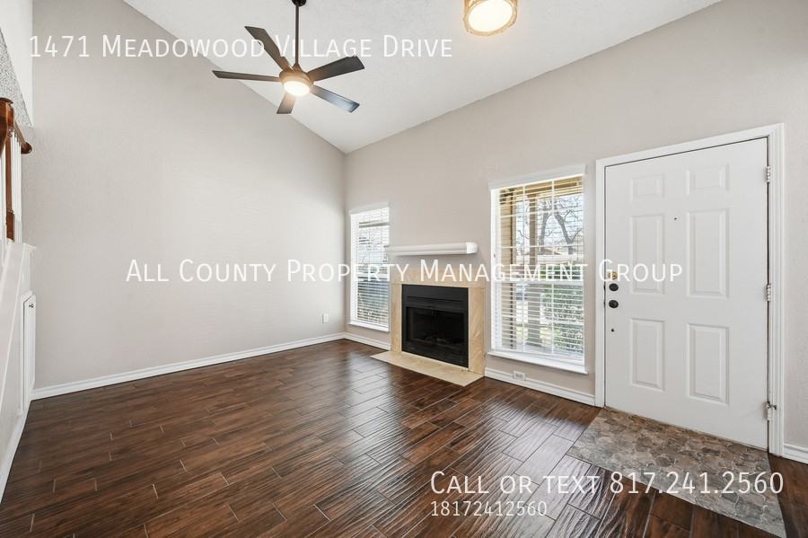 1471 Meadowood Village Dr - Photo 2 of 16